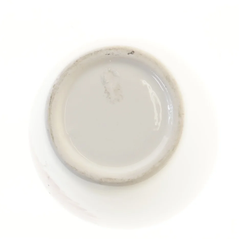 Dekorativ vase med blomstermotiv (str. 23 cm)