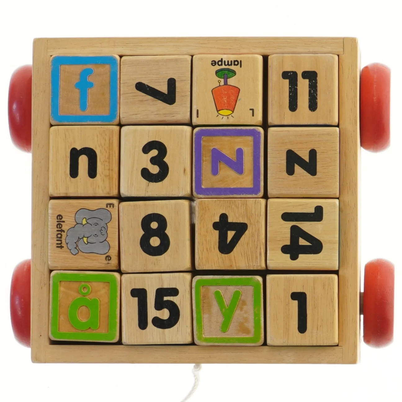 Træklodser med tal og bogstaver på hjul fra elefant (på en af klodserne) (str. 21x21 cm)