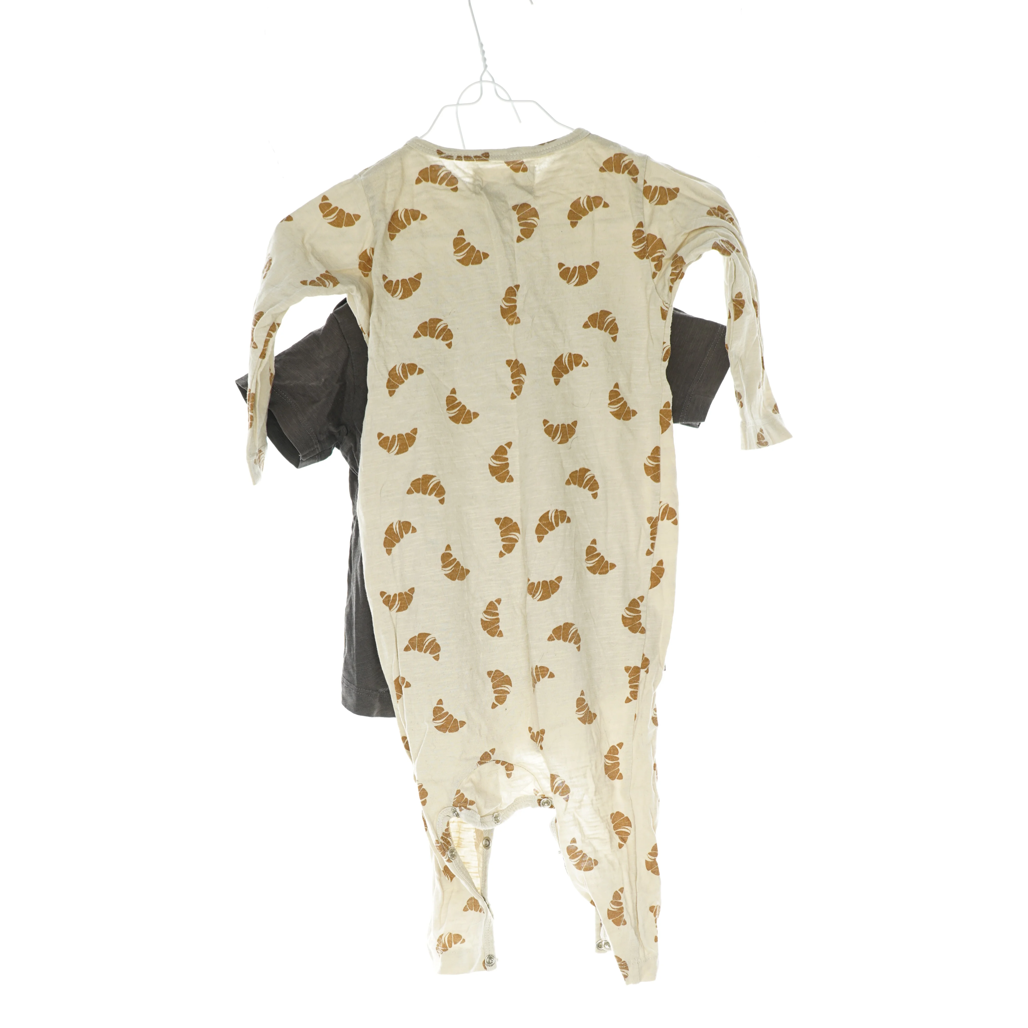 T-shirt og heldragt (str. 68 cm)