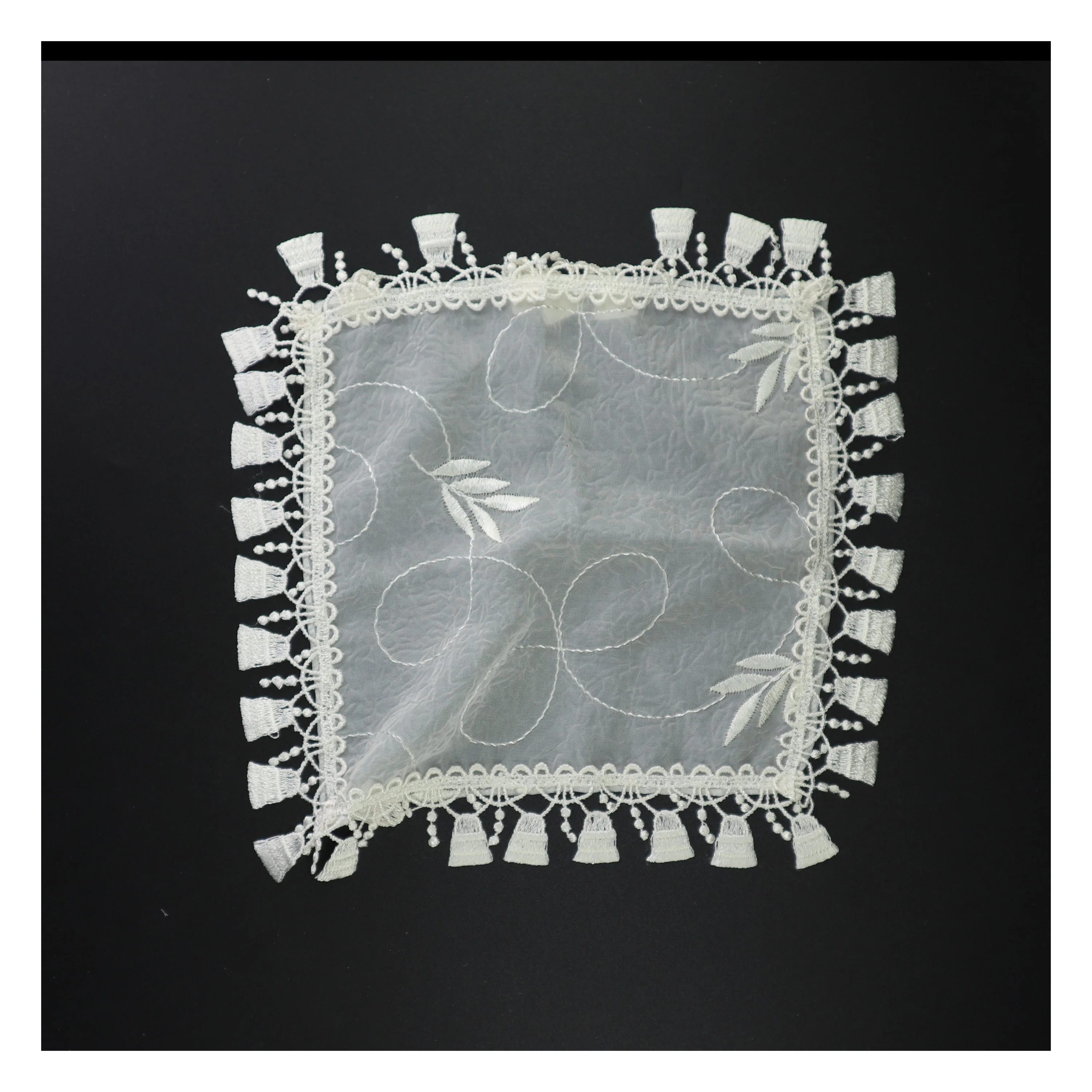 Hæklede bordduge (str. 23 x 23 cm og 27 x 80 cm)