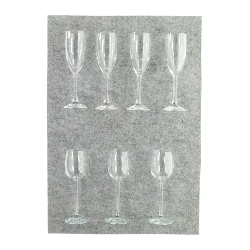 Hvidvinsglas (7 stk) (str. HØ: 19x6 og 20x6 cm)