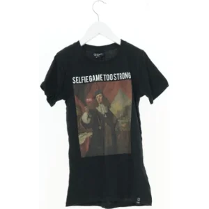 T-Shirt fra DWG (str. 140 cm)