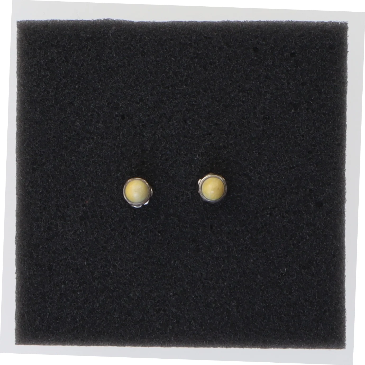 Øreringe med halvædelsten