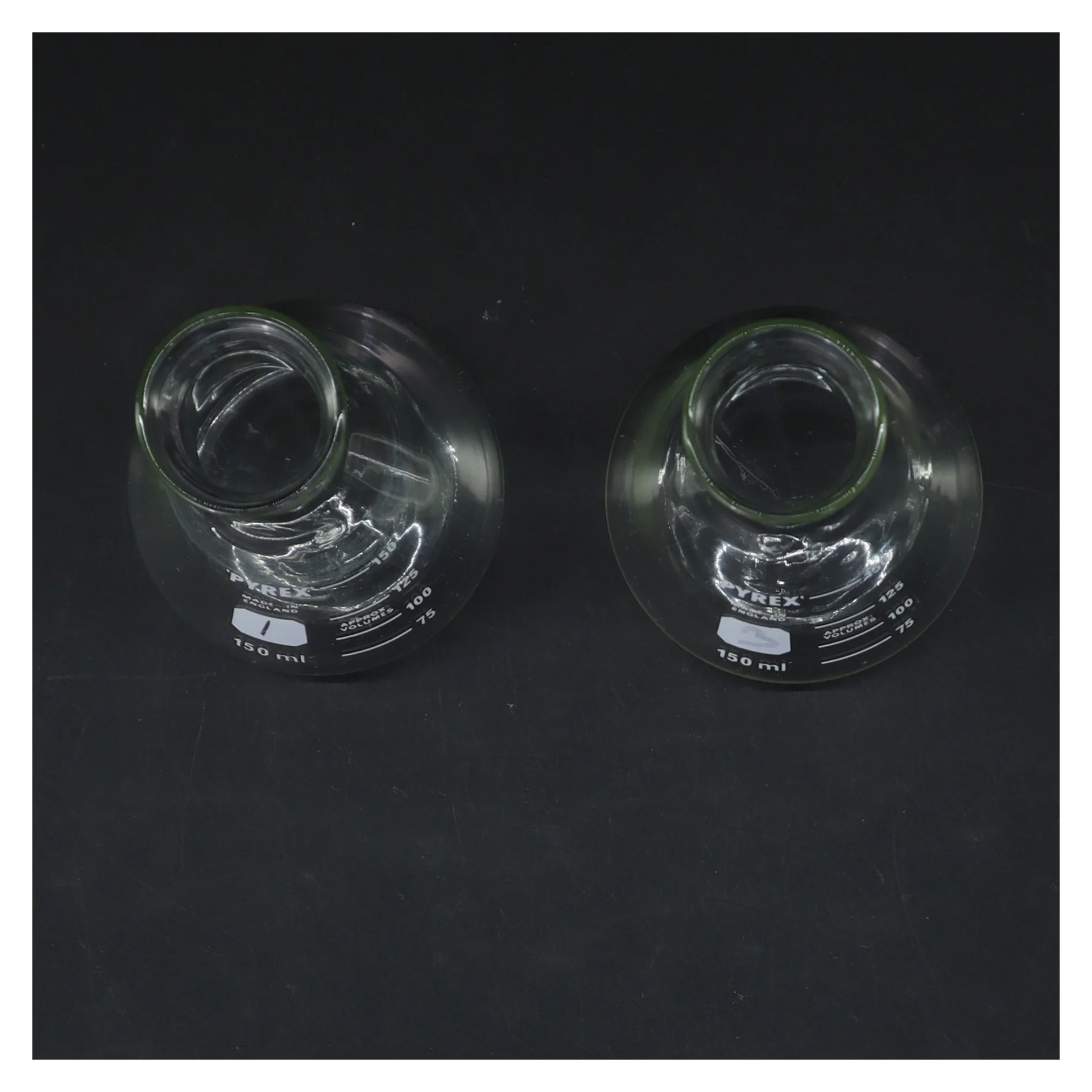 To Pyrex kolber 150 ml fra Pyrex (str. Ø 2 stk 12,5 cm)