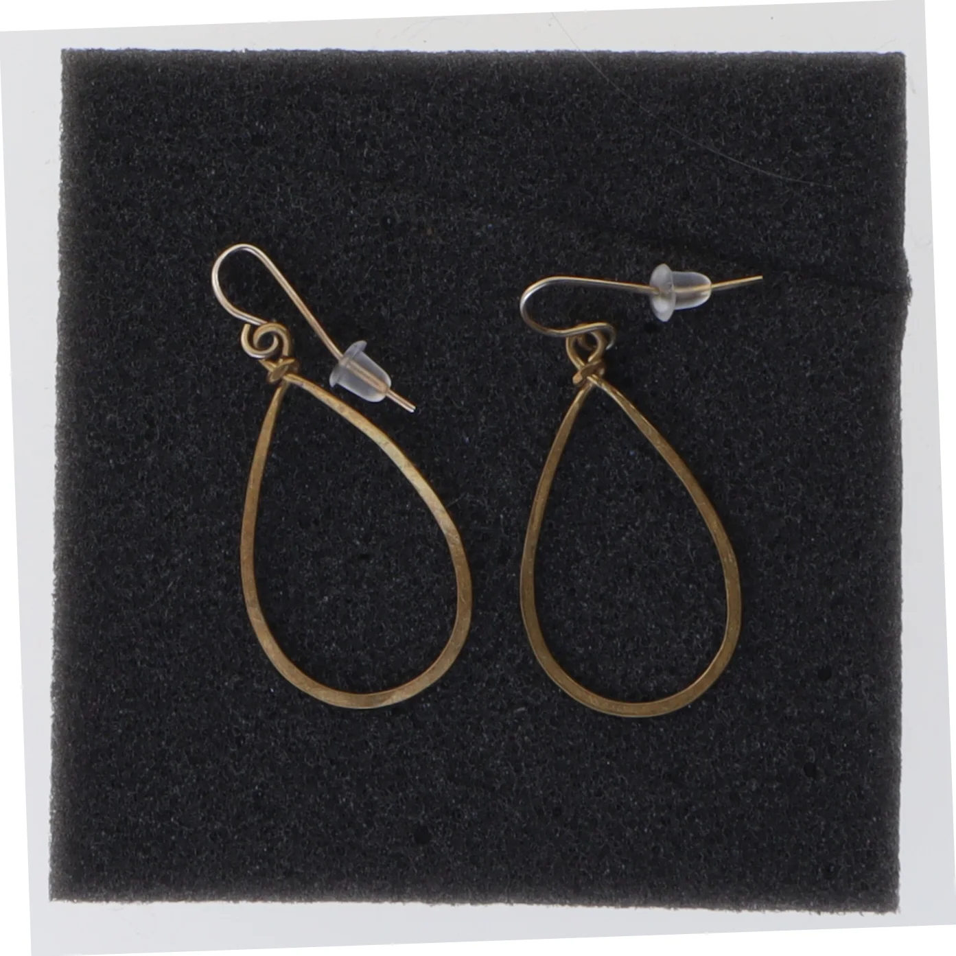 Øreringe i dråbeform (str. 3 cm)