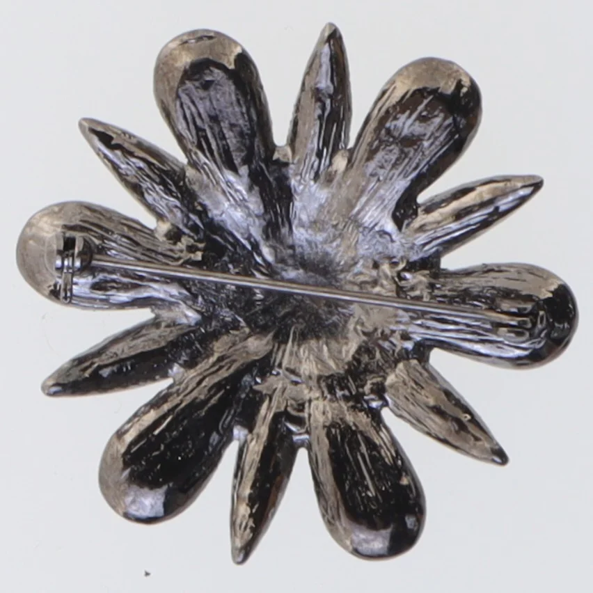 Broche med sten (str. 4,5 cm)