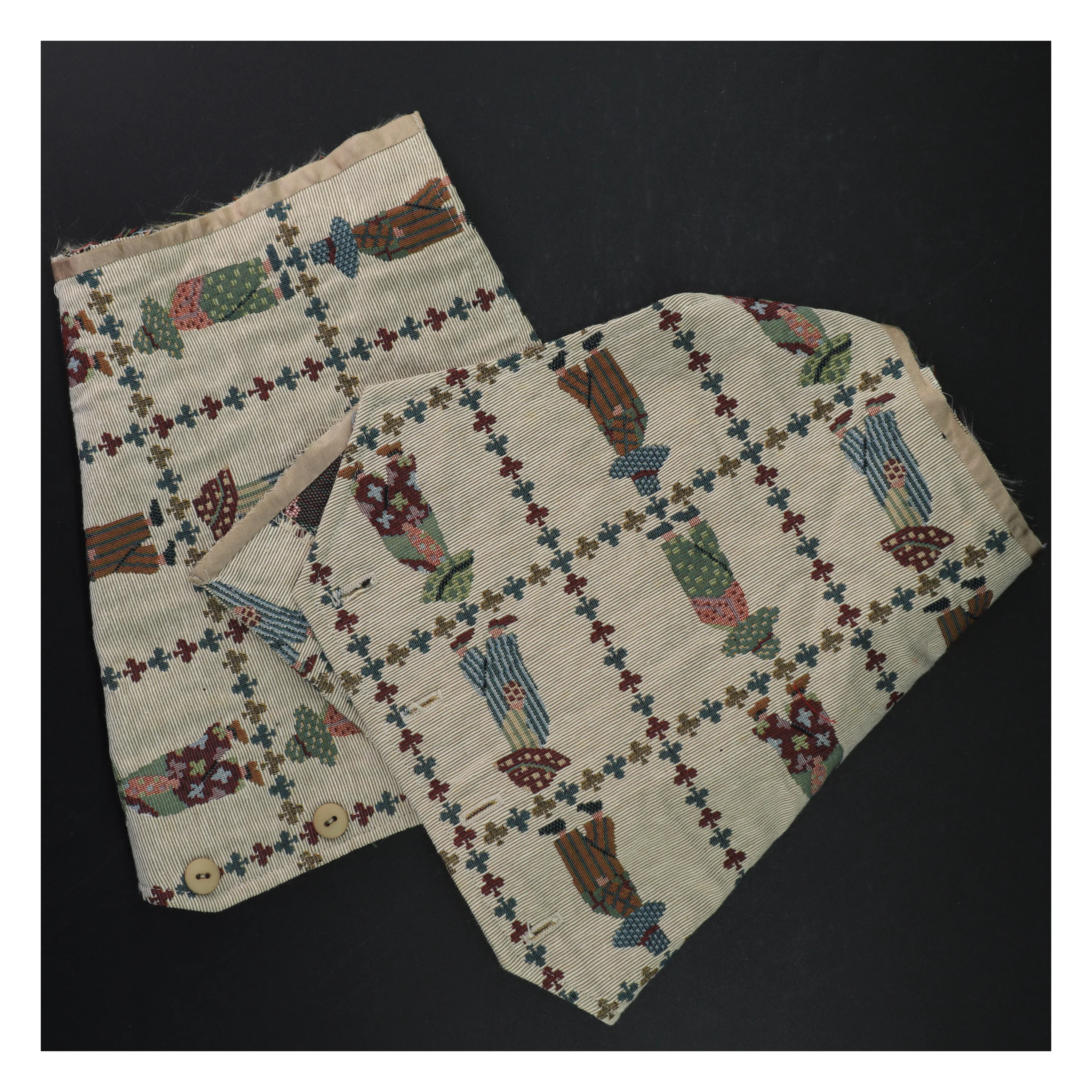 Forstykker til vest (str. 47 x 25 cm)