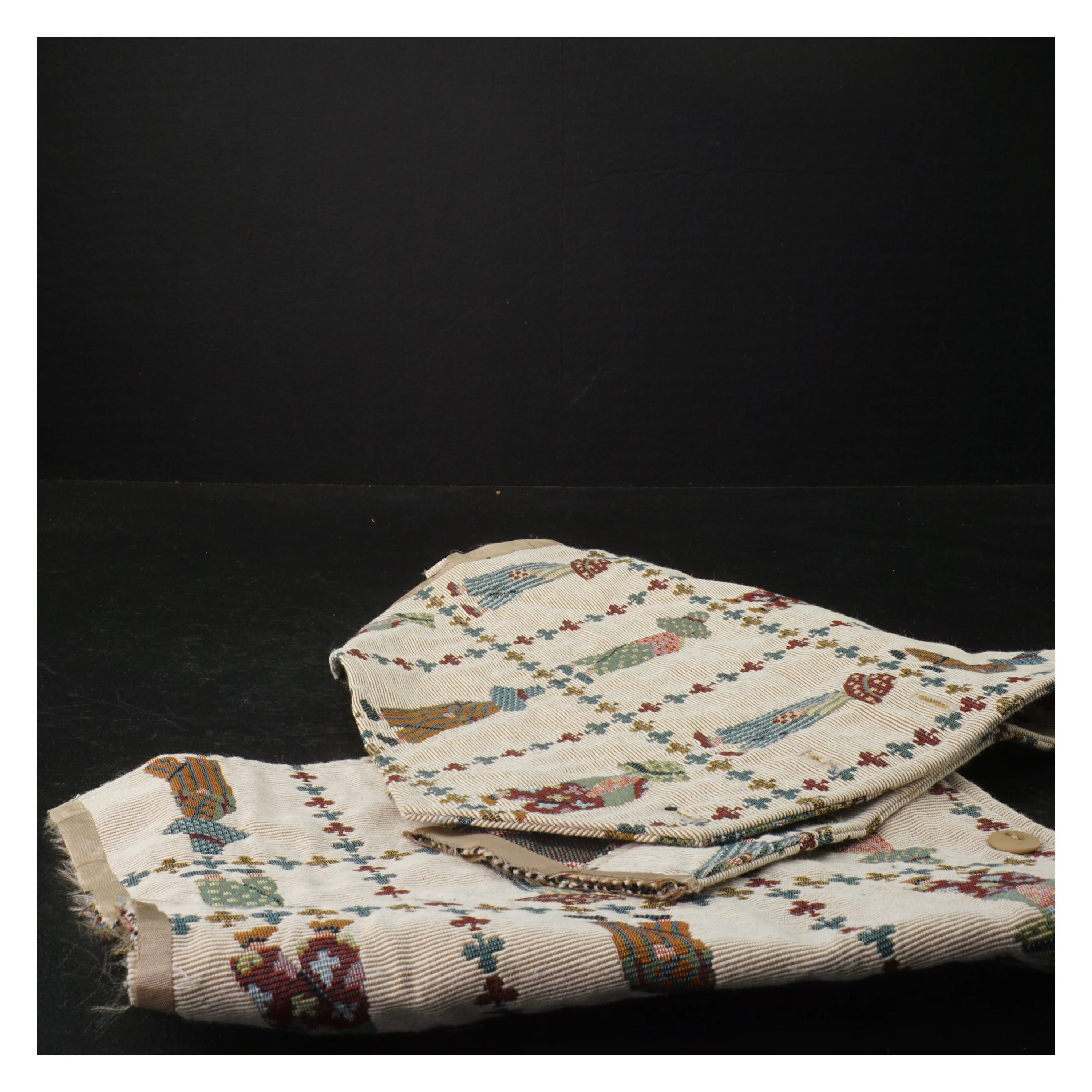 Forstykker til vest (str. 47 x 25 cm)