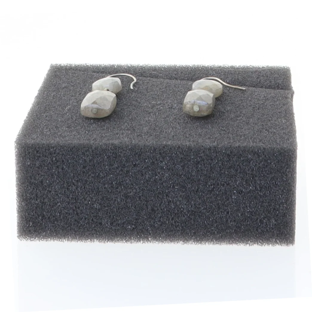 Øreringe med sten (str. 2,5 cm)