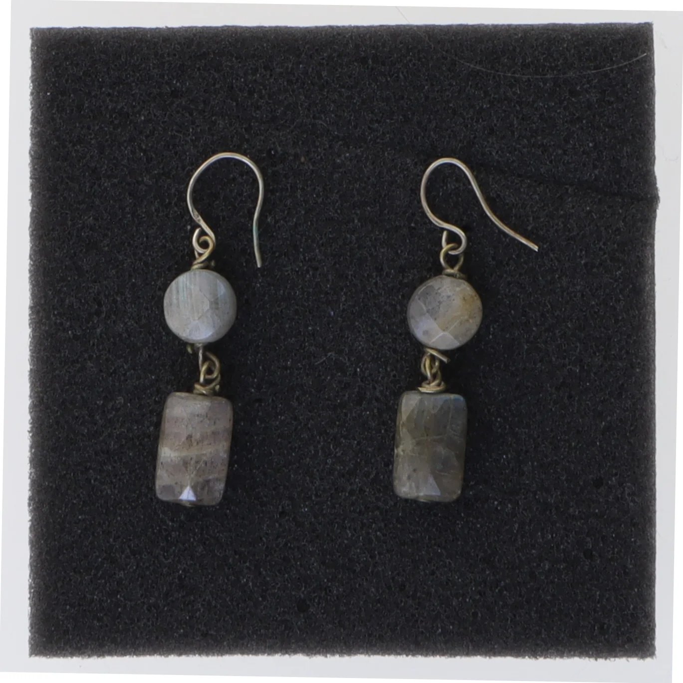 Øreringe med sten (str. 2,5 cm)