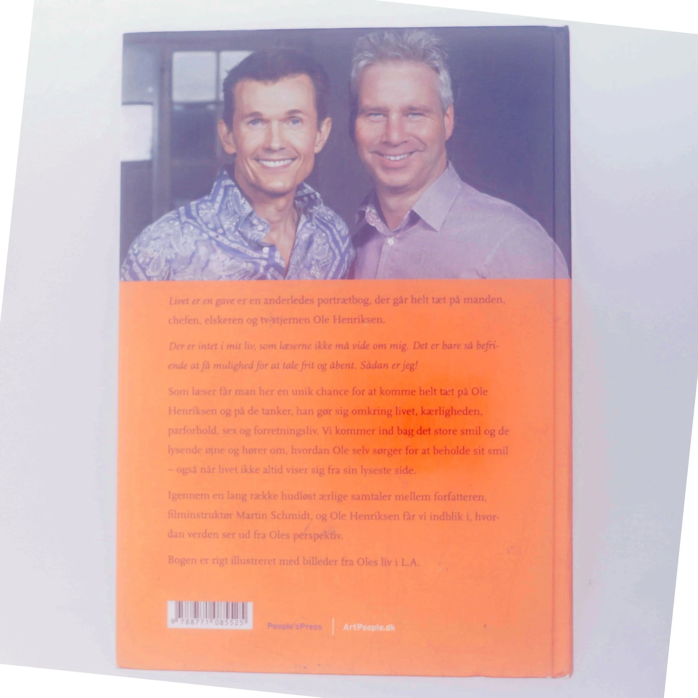 Livet er en gave : mit møde med Ole Henriksen af Martin Schmidt (Bog)