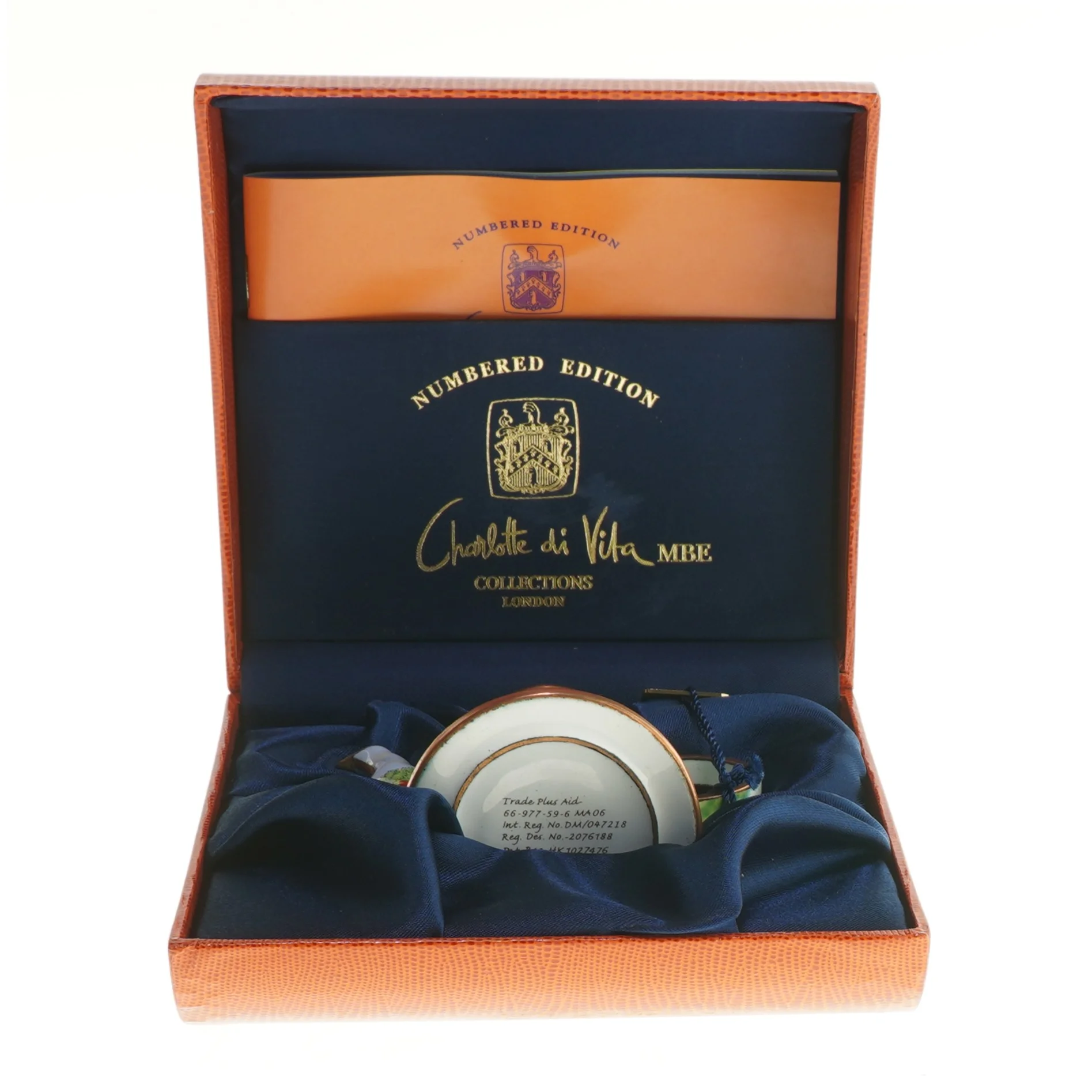 Dekoreret mini tekande (str. 9,5x8,5 cm)