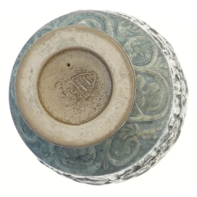 Keramisk skål med relieffer (str. Ø 12 cm længde 12 cm)