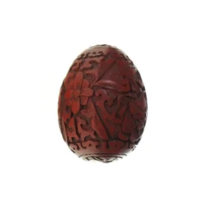 Pynte æg i træ med udskåret detaljer