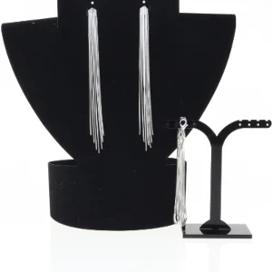 Sæt med øreringe og armbbånd (str. 23 cm og 12 x 1 cm)