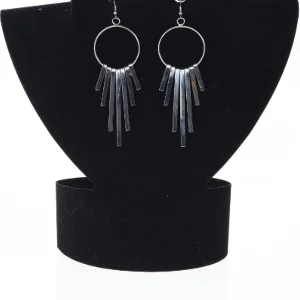 Øreringe med sølvfarvede stænger (str. 10 x 3 cm)