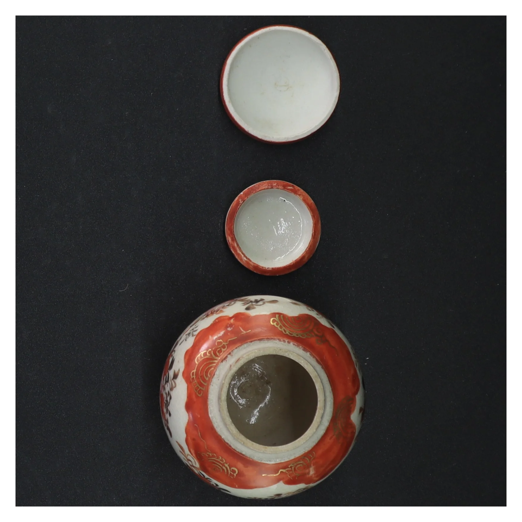 Japansk kande og vase med låg (str. 14 x 8,5 cm 9,5 x ø 7 cm)