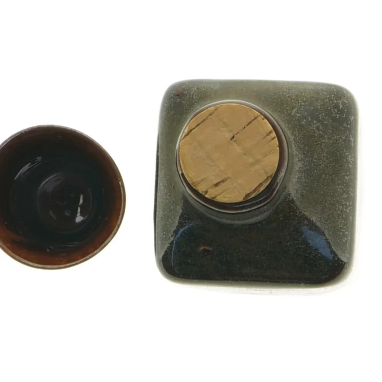 Keramik Sake Sæt (str. 13 x 5 cm og 5 x 4 cm)
