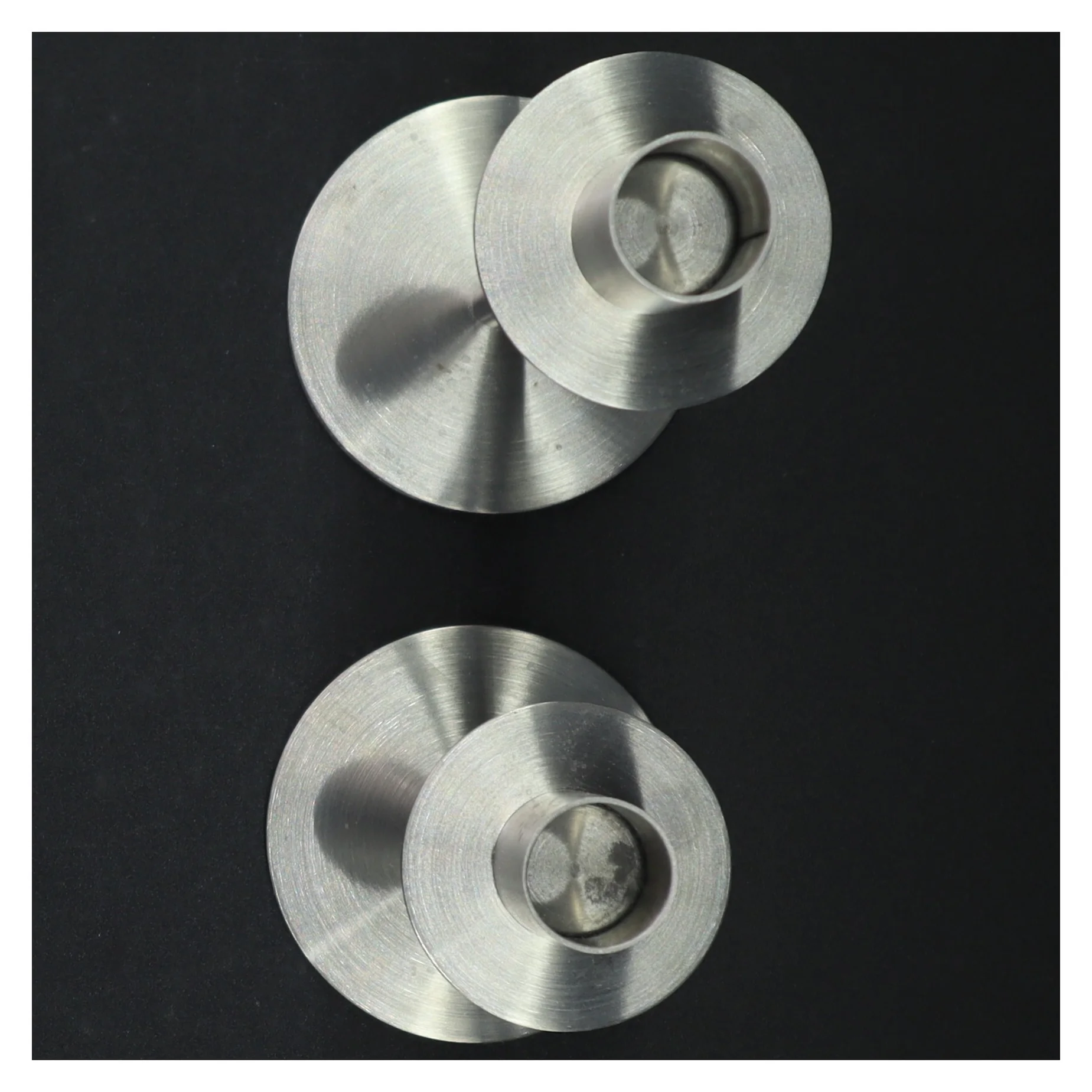 Stål lysestager (str. 16 x 8 cm 22 x 8 cm)