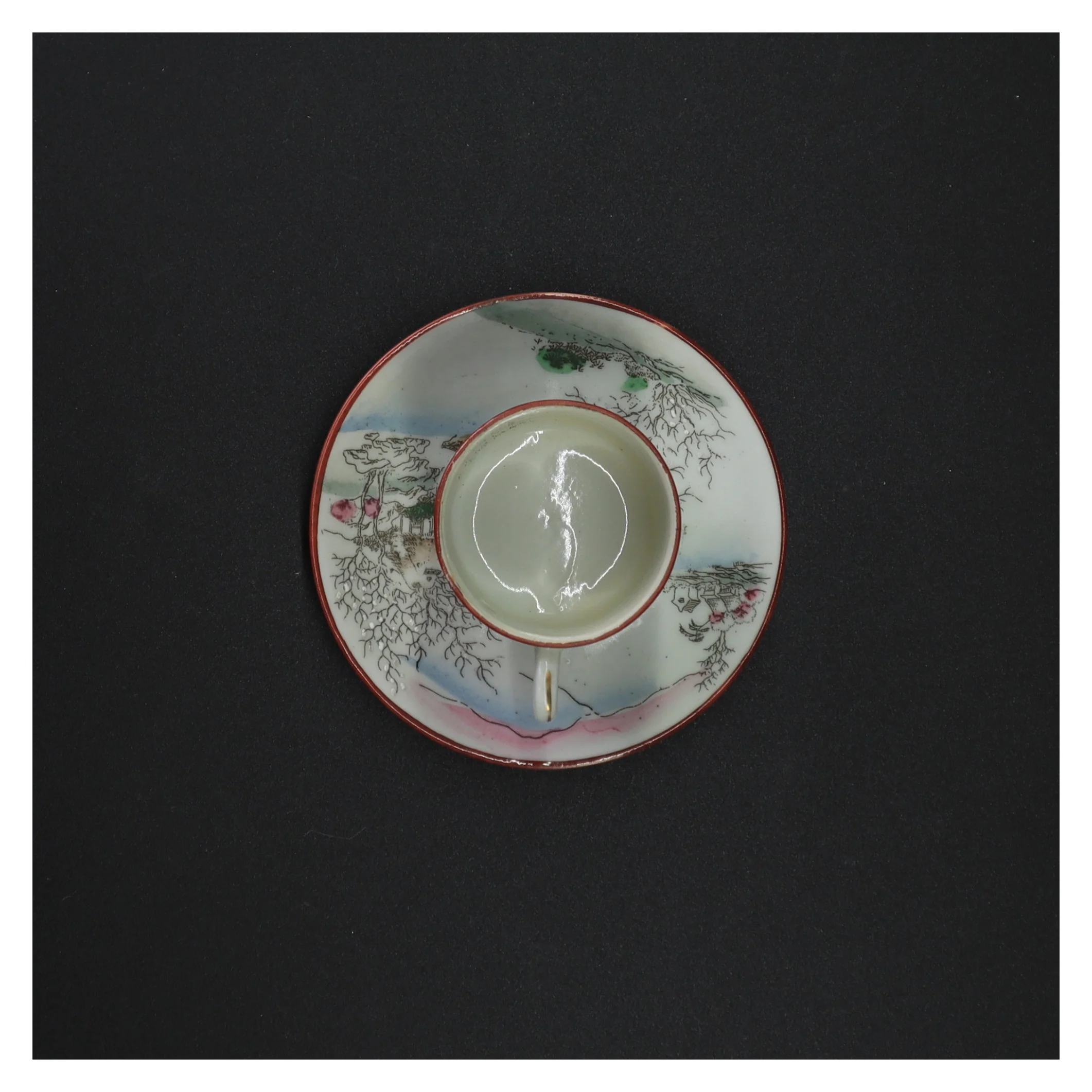 Kinesisk thekop med underkop (str. 11 x 6 cm)