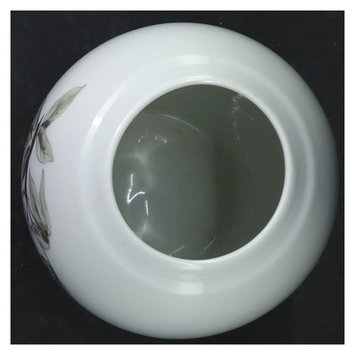 Porcelænsvase med blåregn fra B&G 