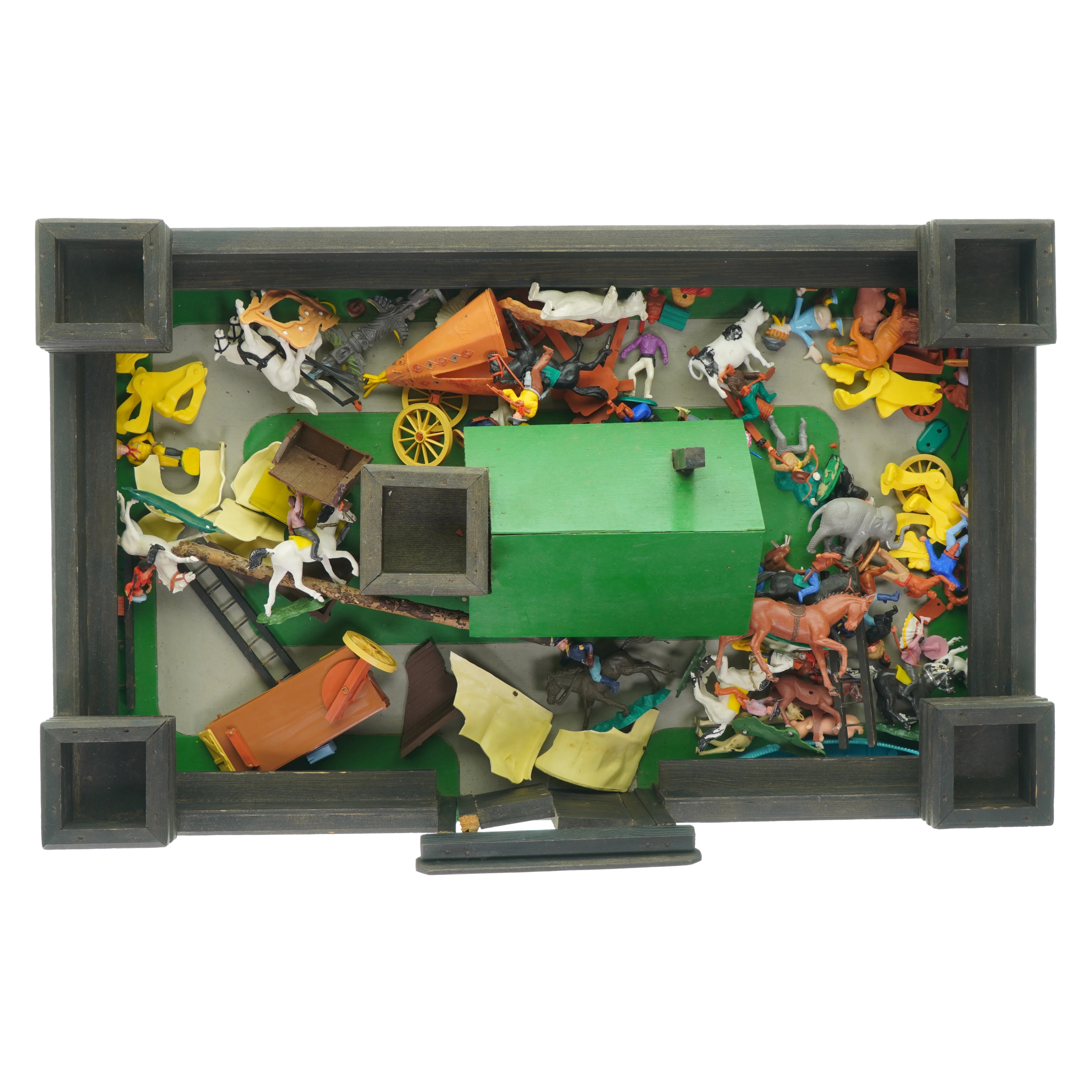 Gård med tilbehør fra Ukendt (str. LBH:65x40x10cm)