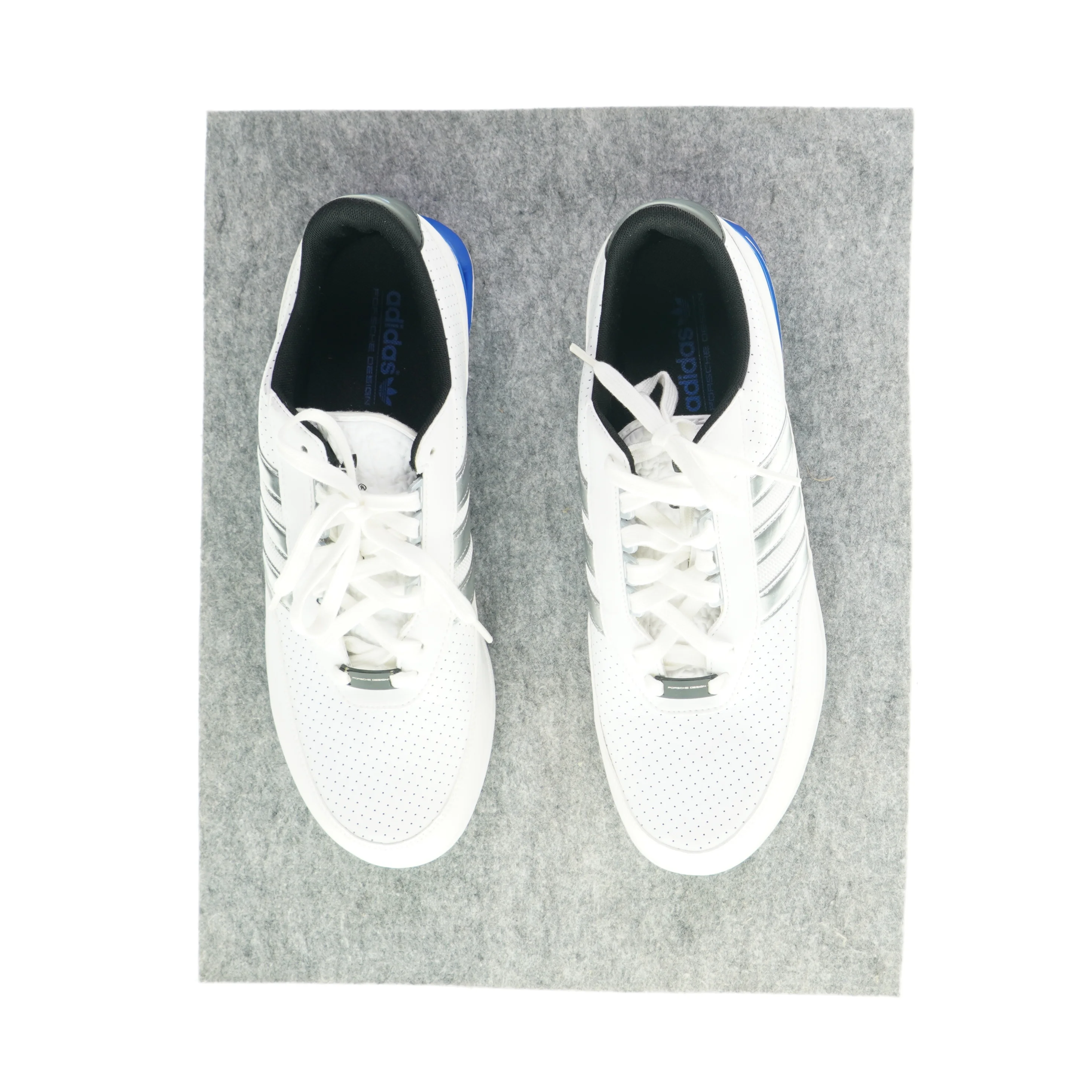 Sko fra Adidas (str. 44)