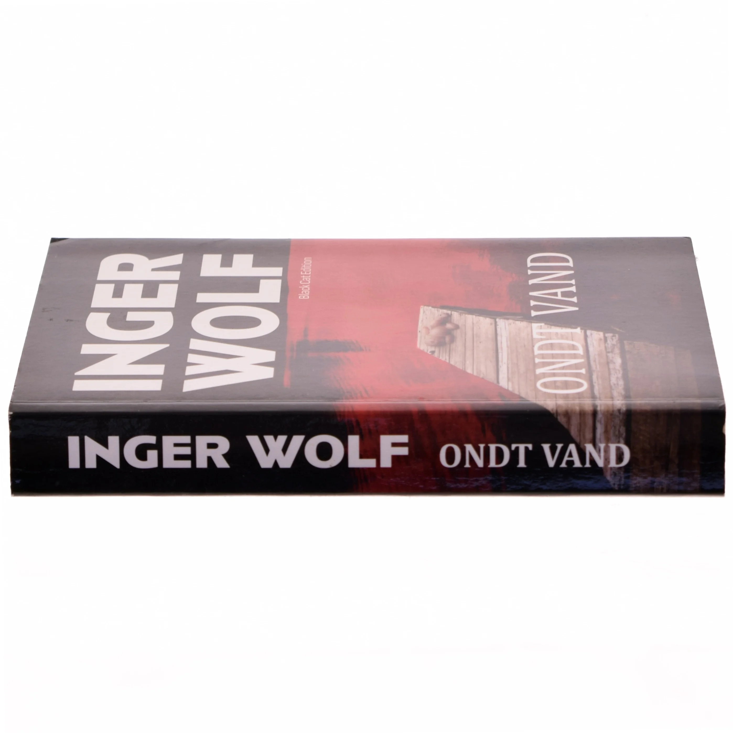 Ondt vand : krimi af Inger Wolf (Bog)