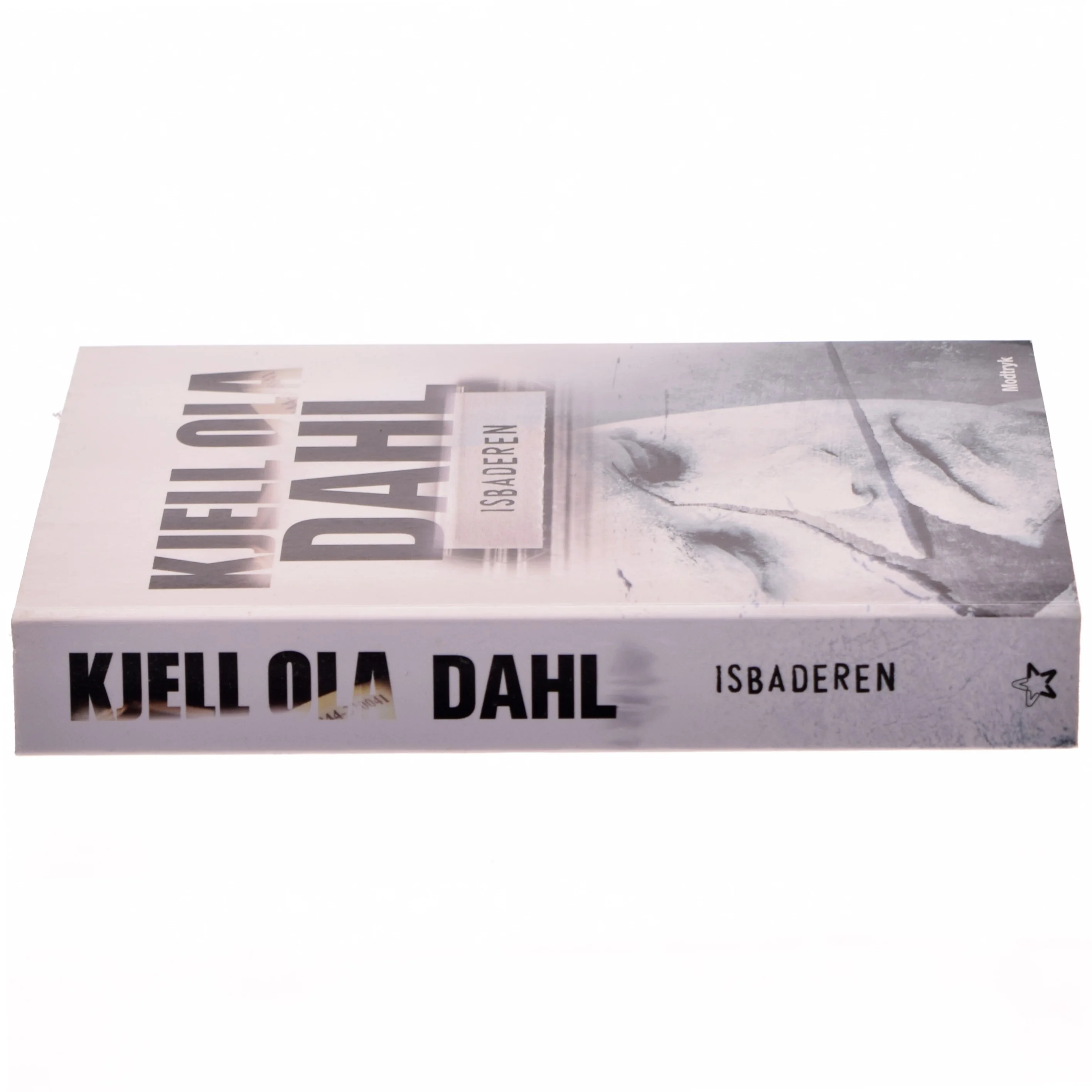 Isbaderen af Kjell Ola Dahl (Bog)