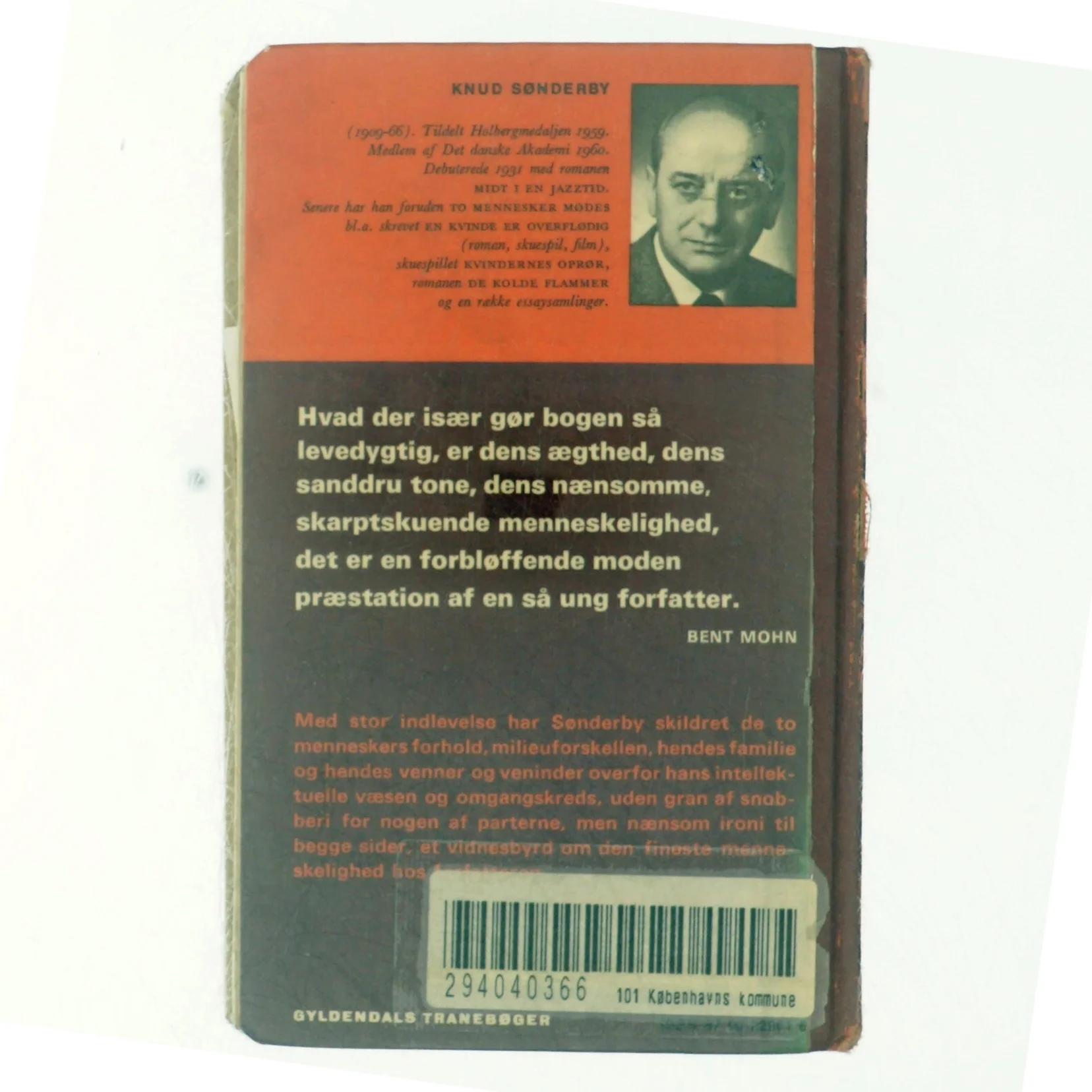 To mennesker mødes af Knud Sønderby