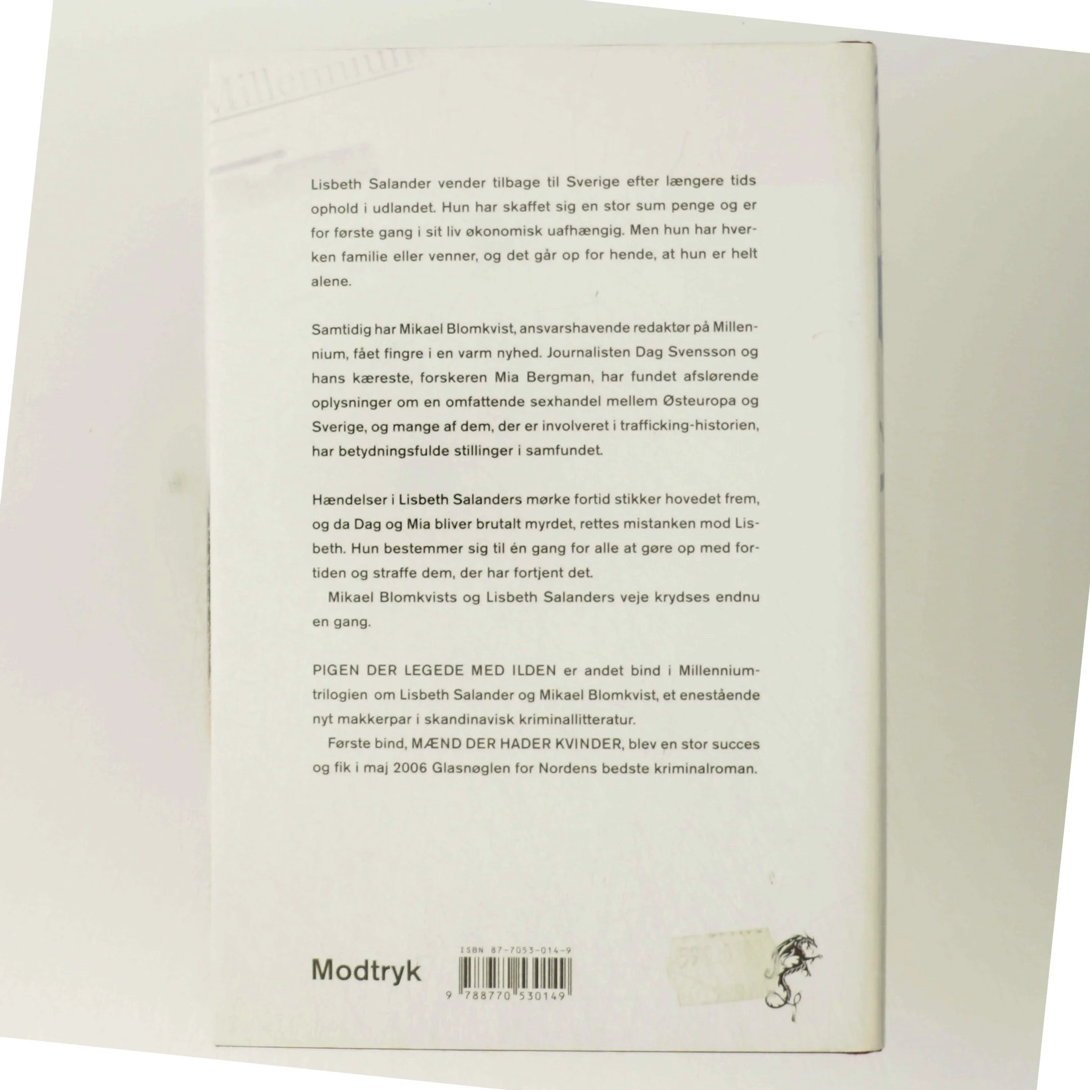 Pigen Der Legede Med Ilden af Larsson, Stieg (Bog)