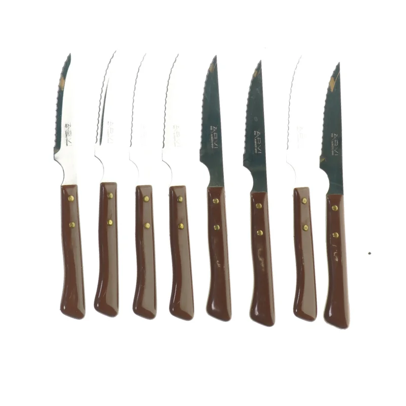 Knive (8 stk) fra ARVI (str. L: 22 cm)