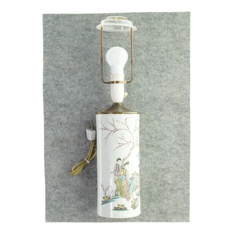 kinesisk Bordlampe med moti (str. HØ: 52x11 cm)