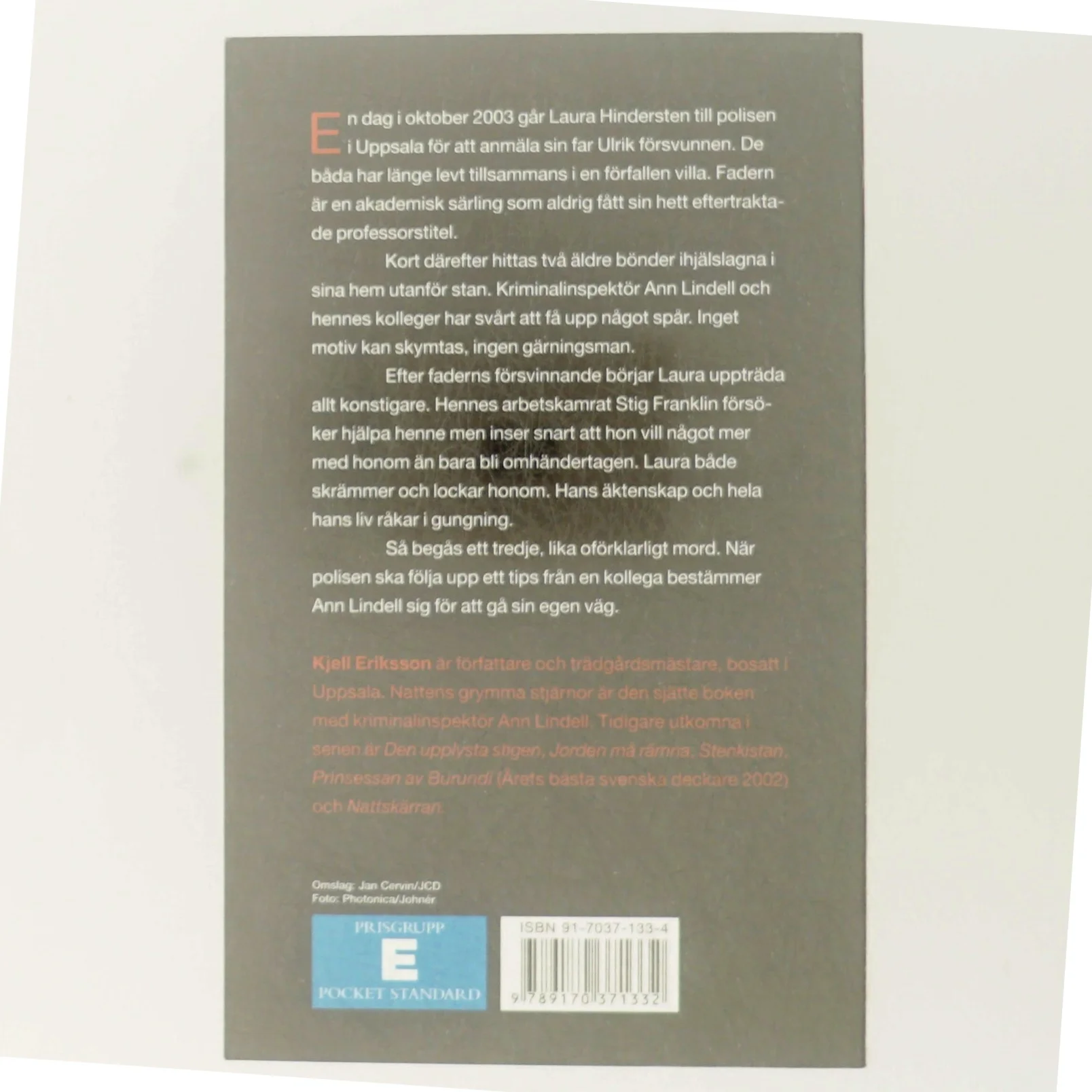 Nattens grymma stjärnor af Kjell Eriksson (Bog)