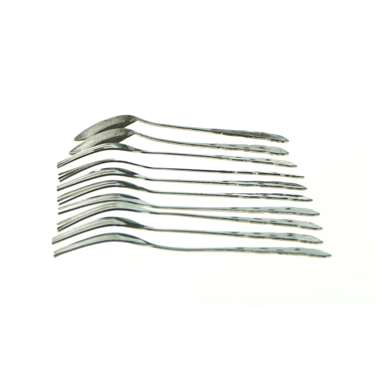 Bestik (8 gafler og 2 skeer) fra Ukendt (str. L: 12cm og L: 12,5cm)