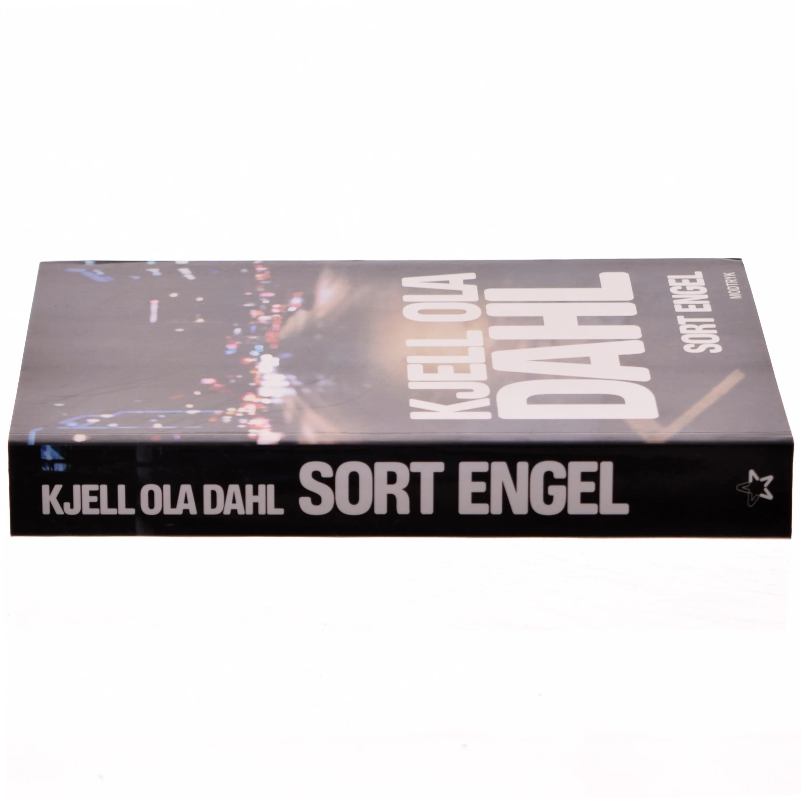 Sort engel af Kjell Ola Dahl (Bog)
