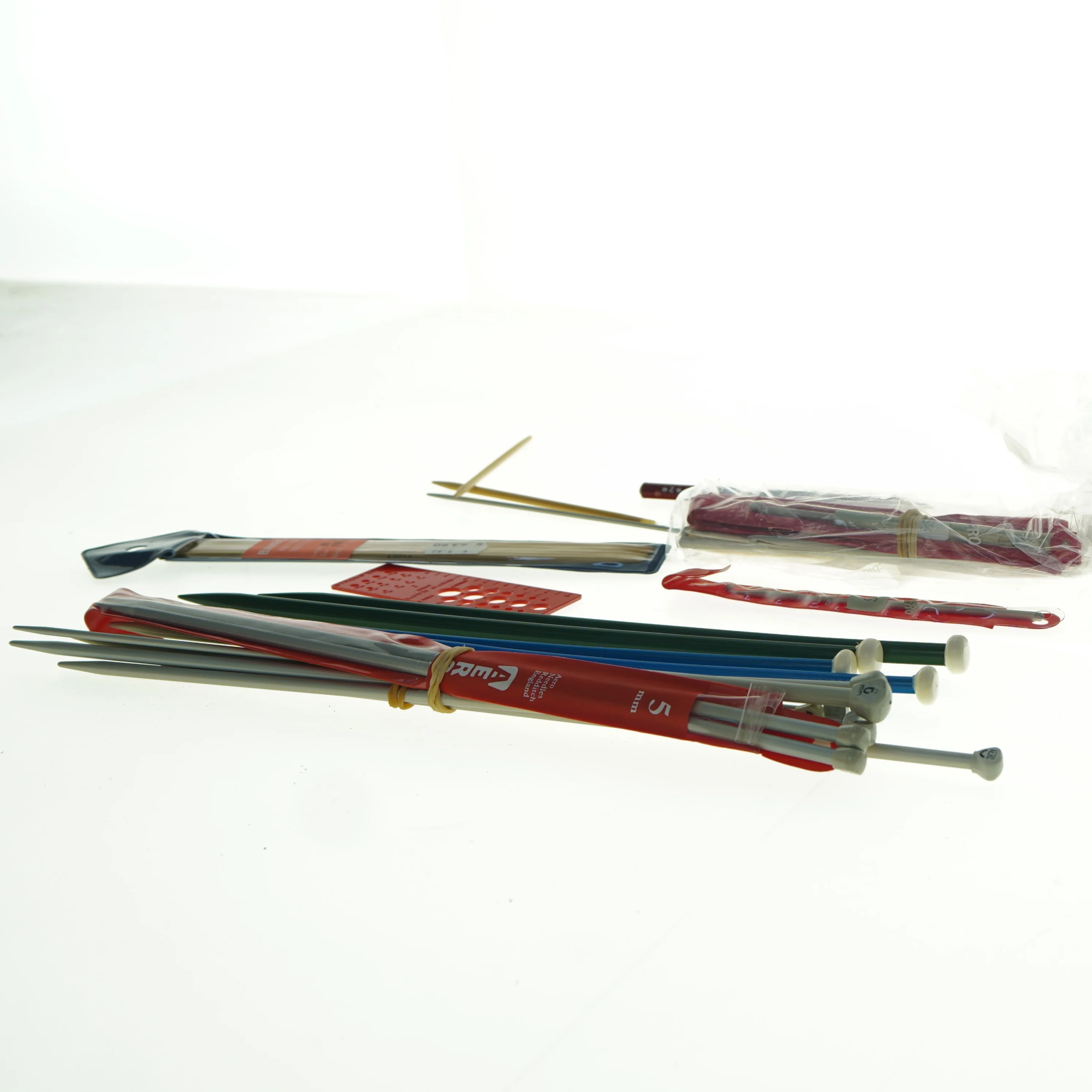 Strikkepinde og tilbehør (str. 2,5 til 8)