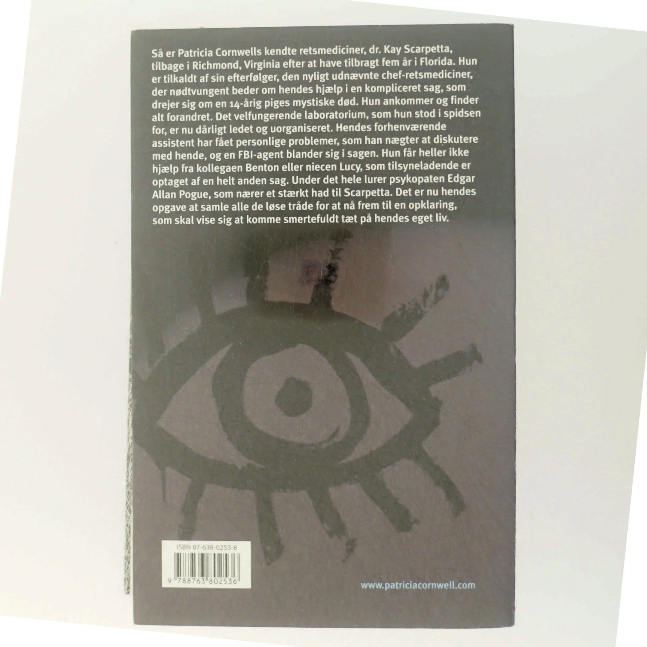 Sporfund : kriminalroman af Patricia D. Cornwell (Bog)