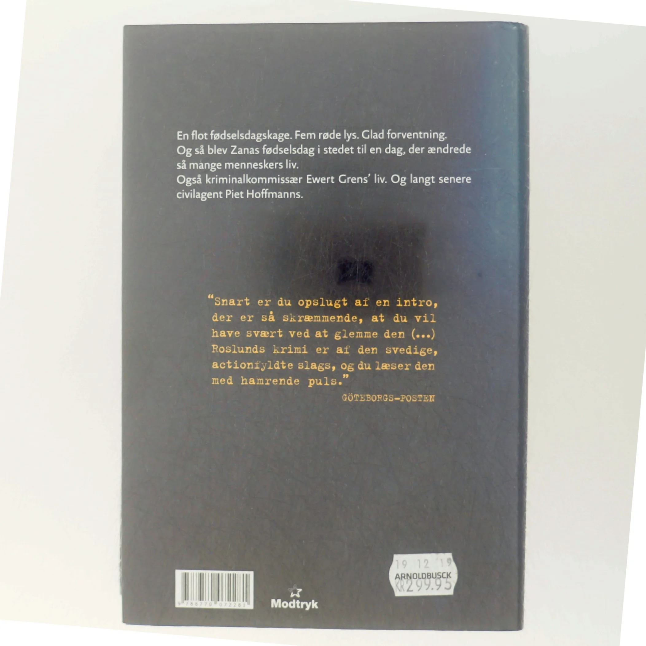 Hun skal leve af Anders Roslund (Bog)