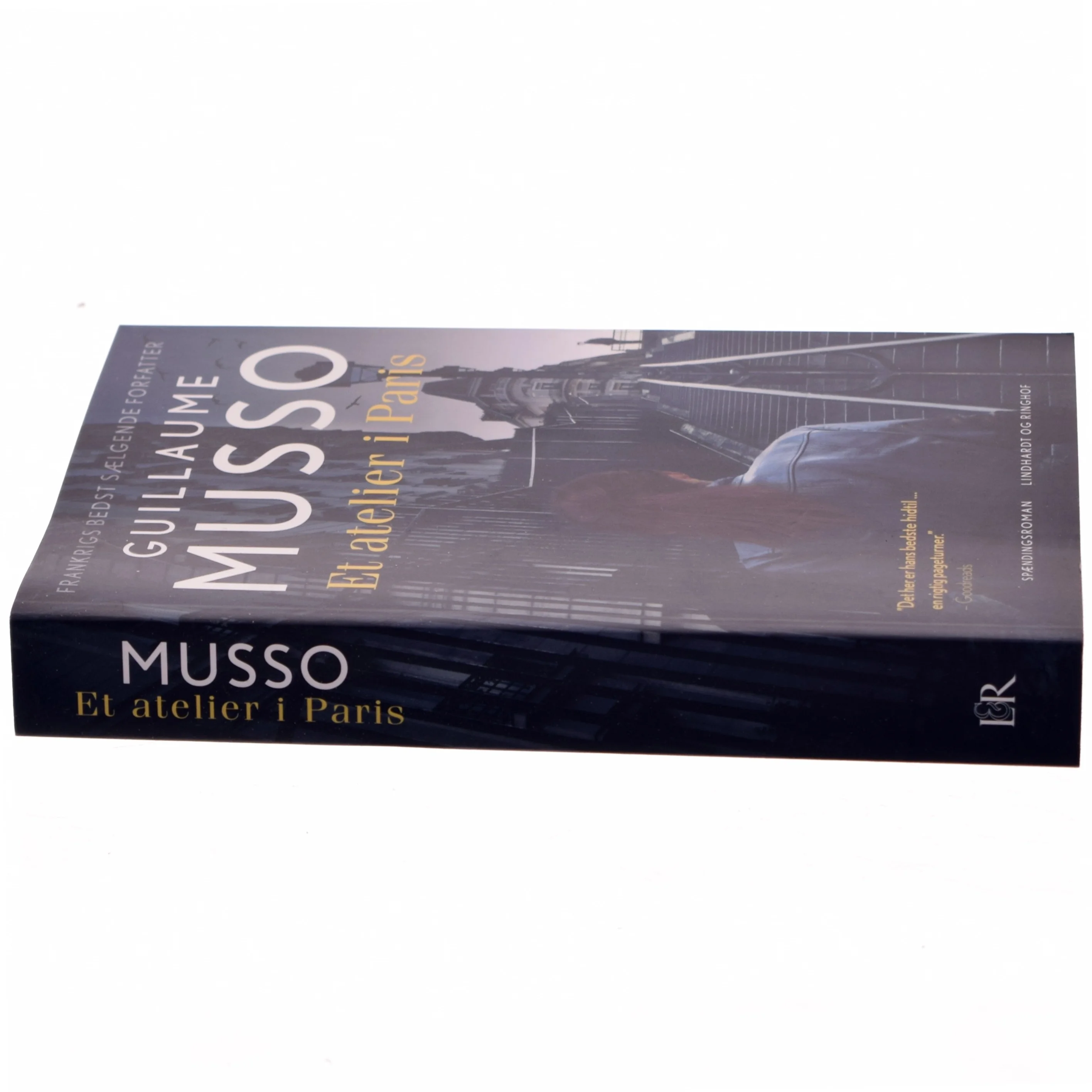 Et atelier i Paris af Guillaume Musso (Bog)