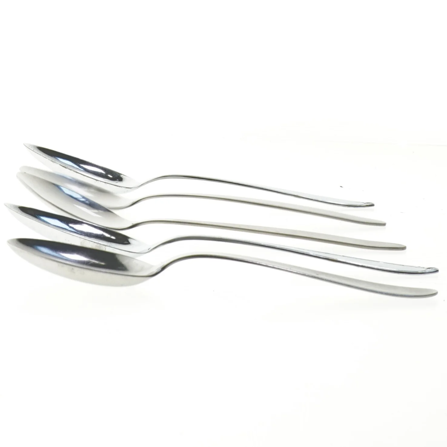 Sæt med fem blanke spiseskeer (str. 20 cm)