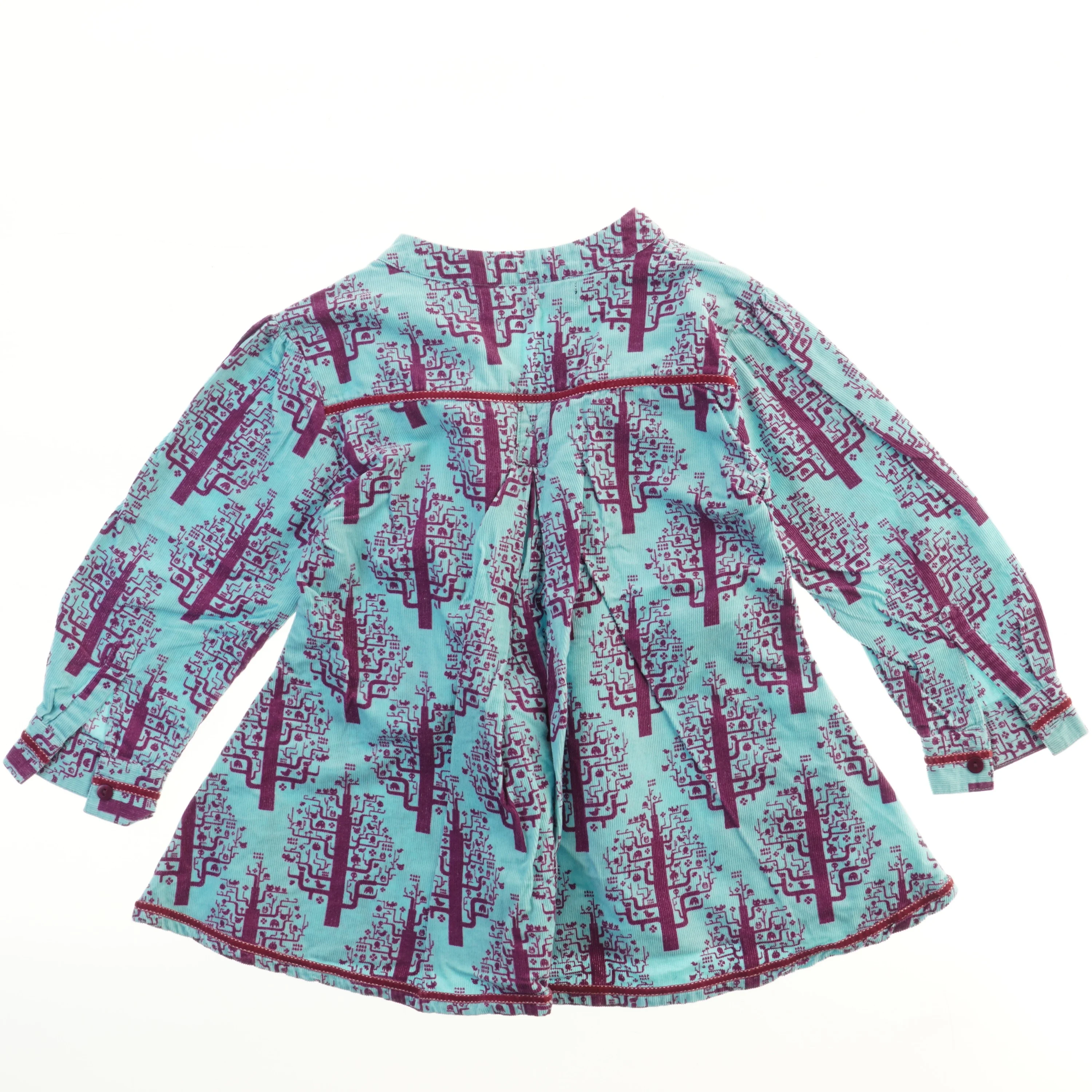 Langærmet bluse med mønster fra Silke & Suus (str. 116)