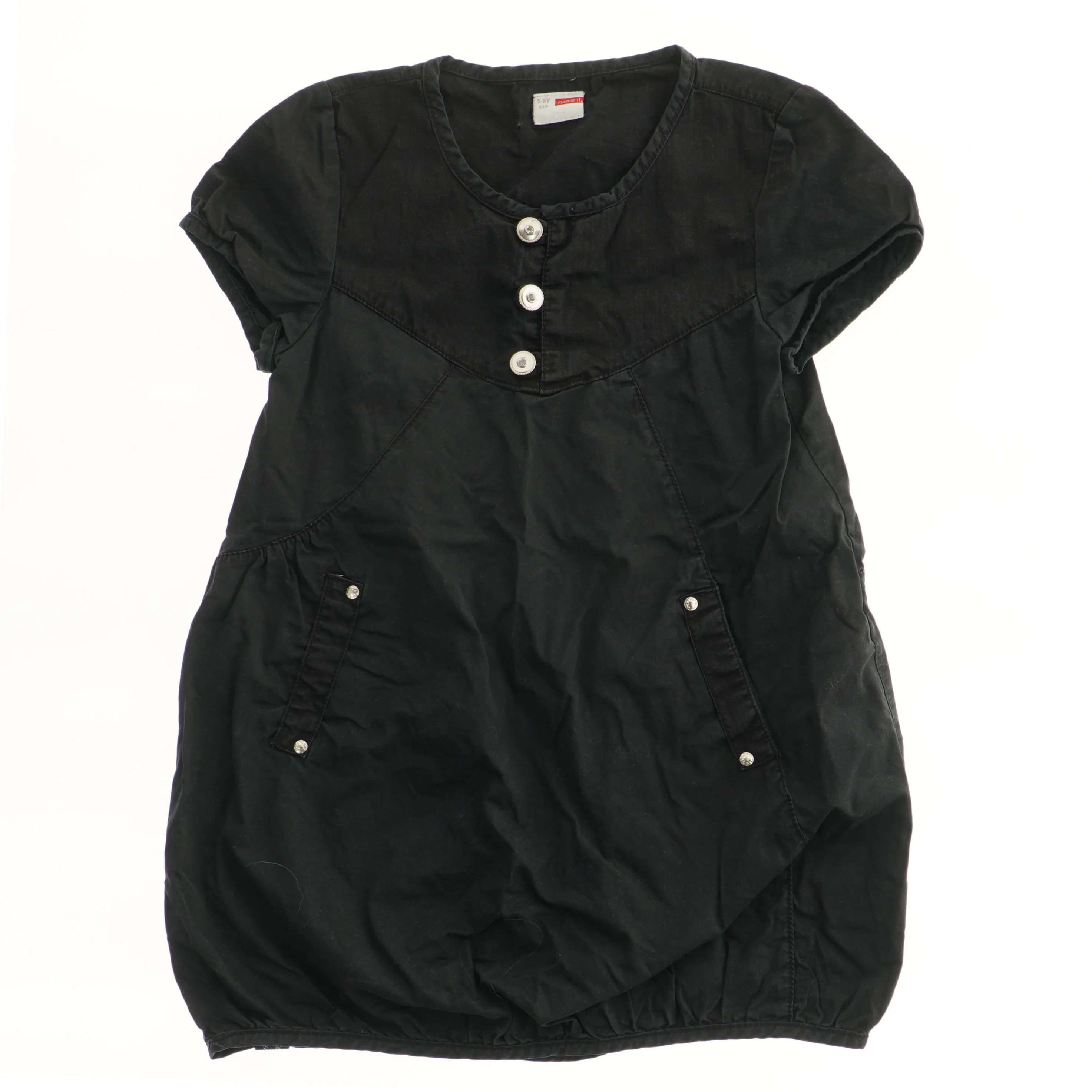 Sort kjole med korte ærmer fra Name It (str. 116)