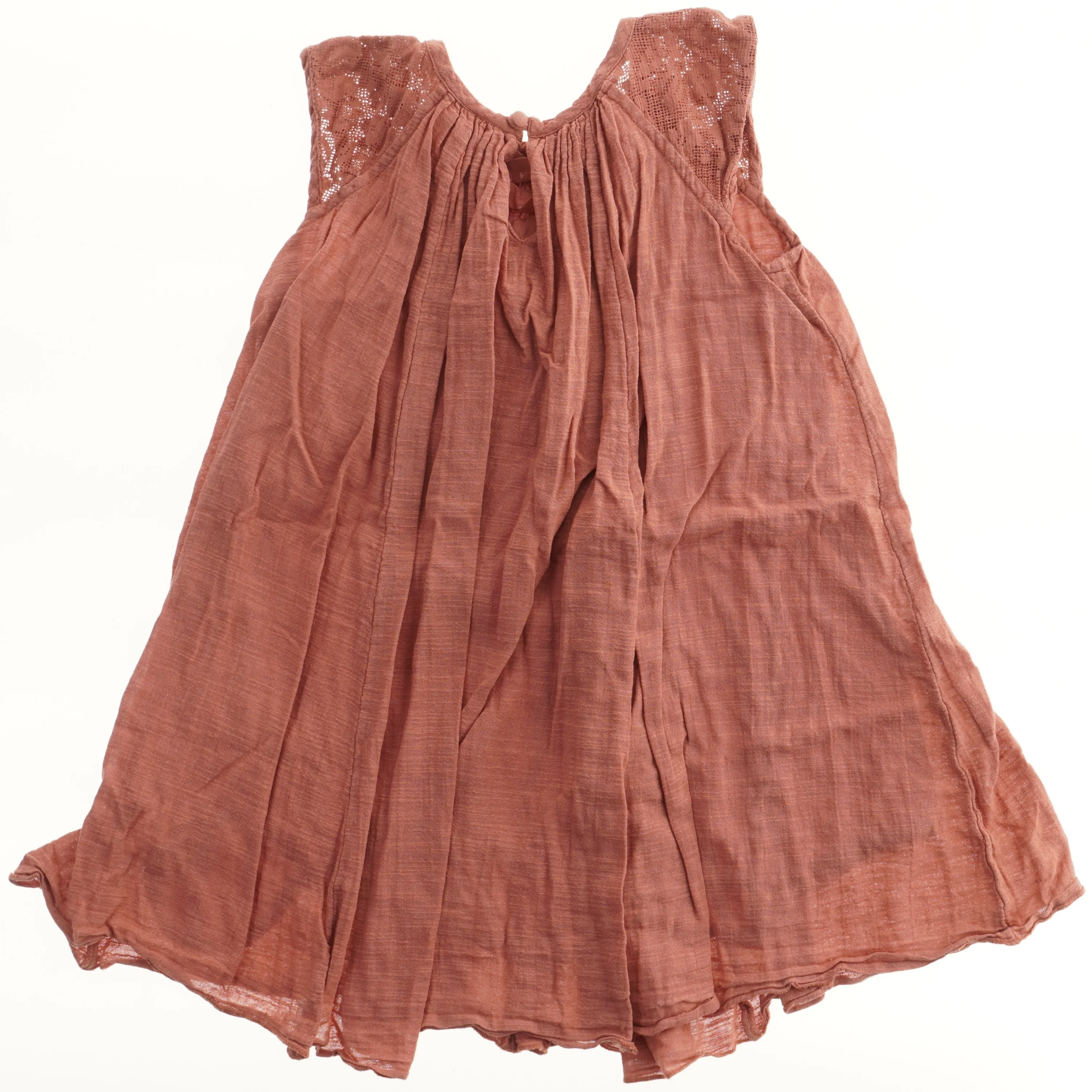 Børnekjole med blondedetaljer fra Pomp de Lux (str. 122)