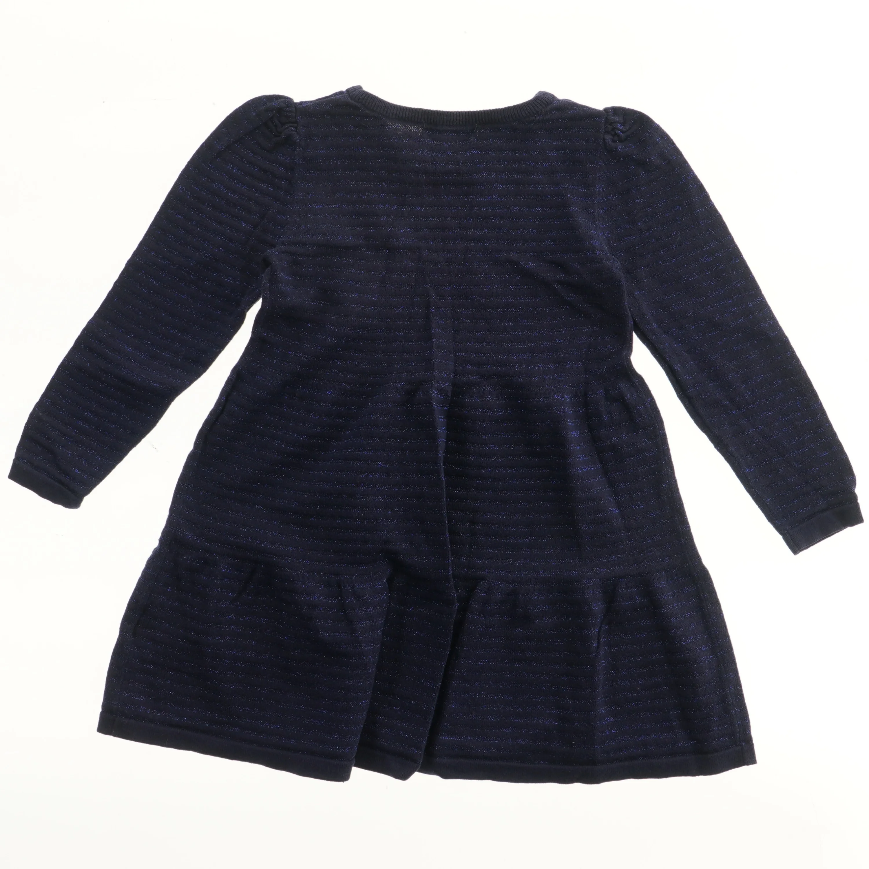 Langærmet kjole med struktur fra H&M (str. 104)