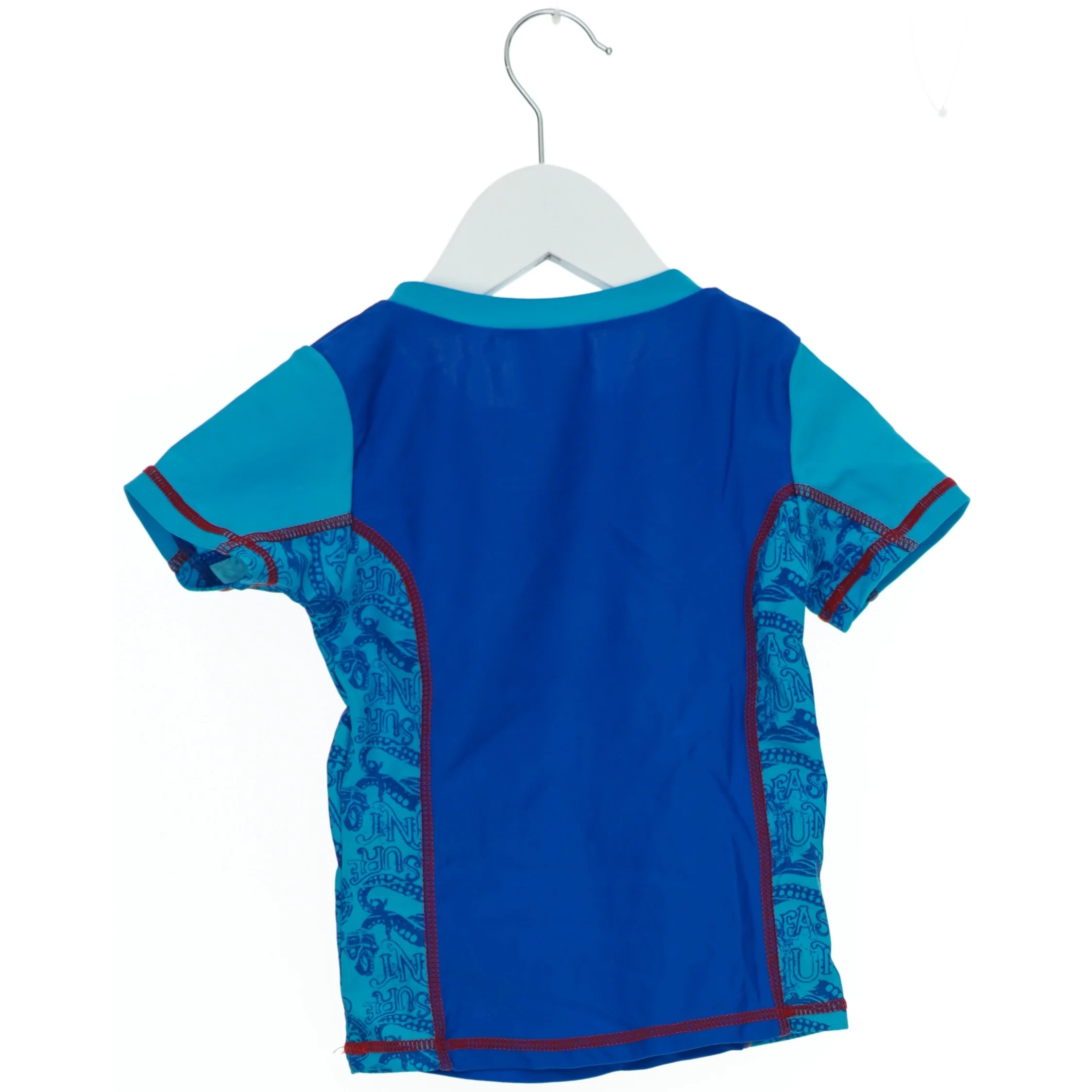 Børne UV-bluse med piratmotiv fra Disney (str. 104)