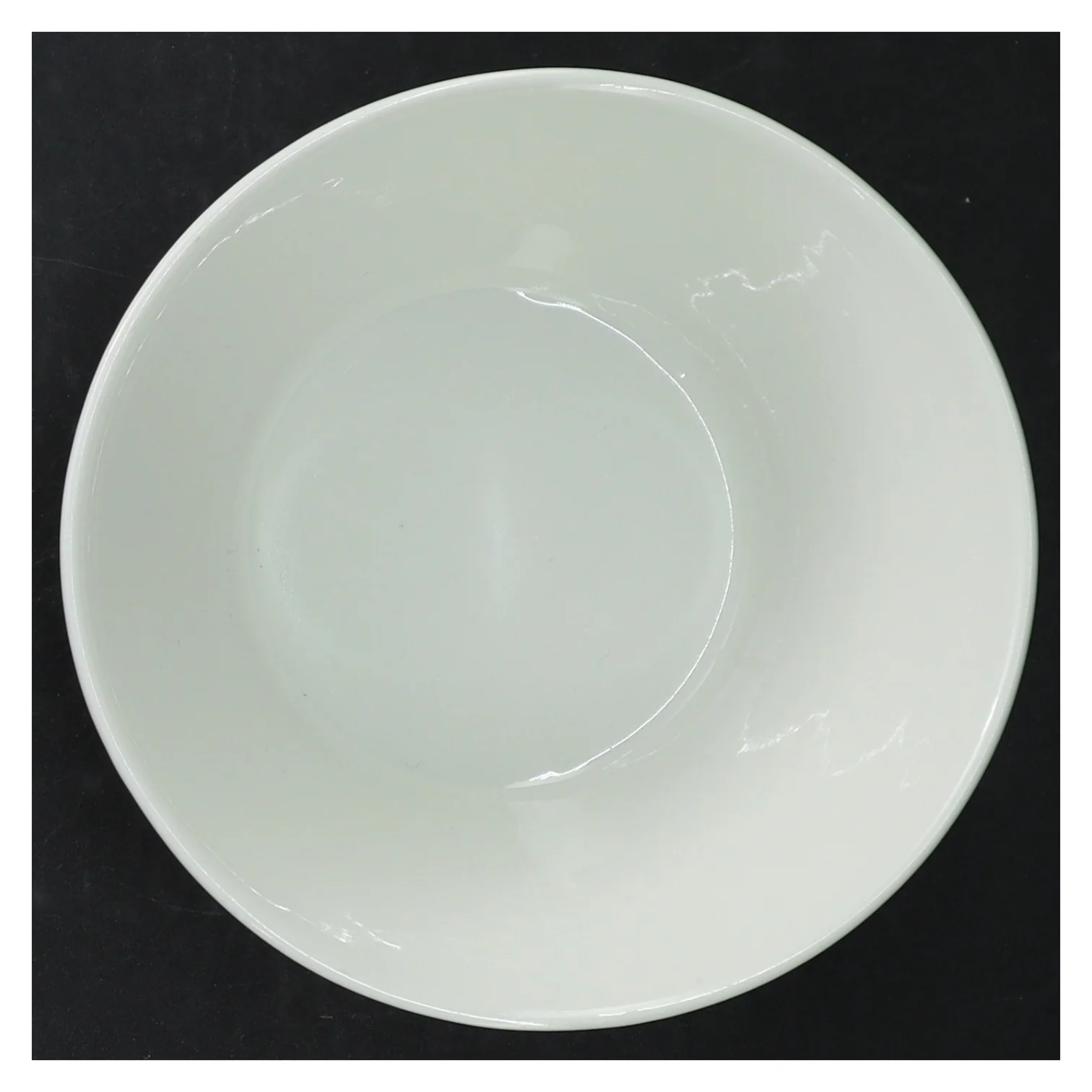 Hvide porcelænsskåle (str. Ø. 14 cm. 4 styk)