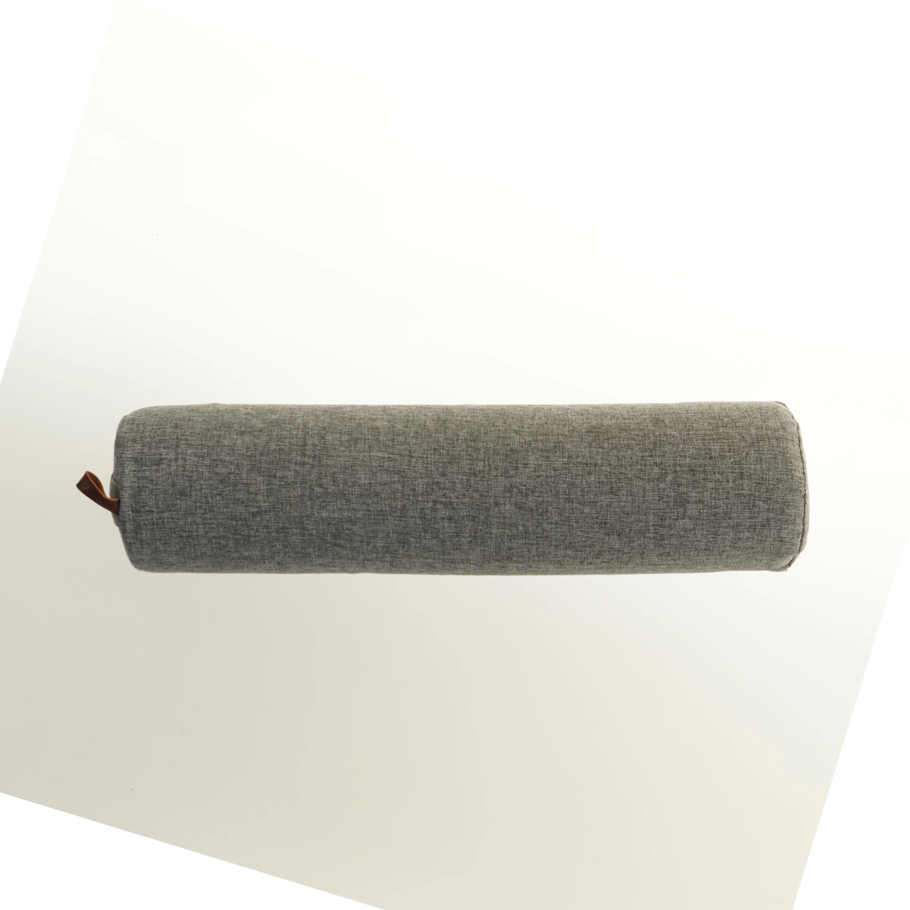 Grå pøllepude fra Living (str. Ø 14x59 cm)