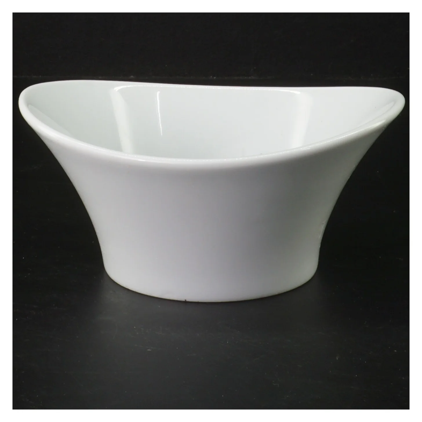 Hvid porcelænsskål (str. Ø 16 cm)