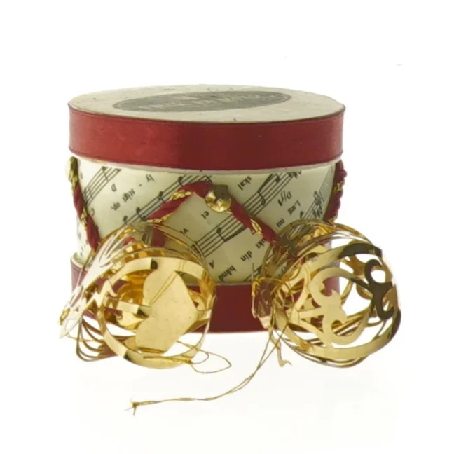 2 ting fra georg jensen i æske og en lysestage fra erik bering(str. 6 cm)